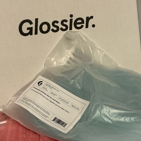 Glossier Other - GLOSSIER CHICAGO BUCKET HAT NWT